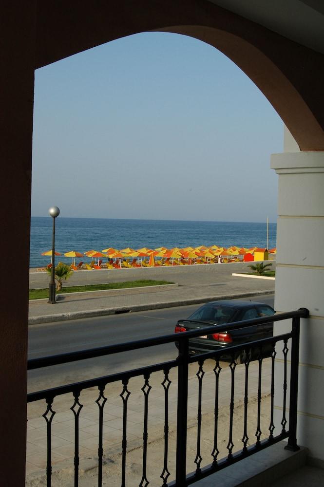 Blue Sky Hotel Apartments Rethymno Eksteriør bilde